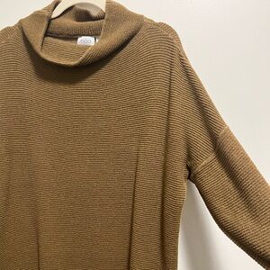 Noa Oversized Ribbed Sweater